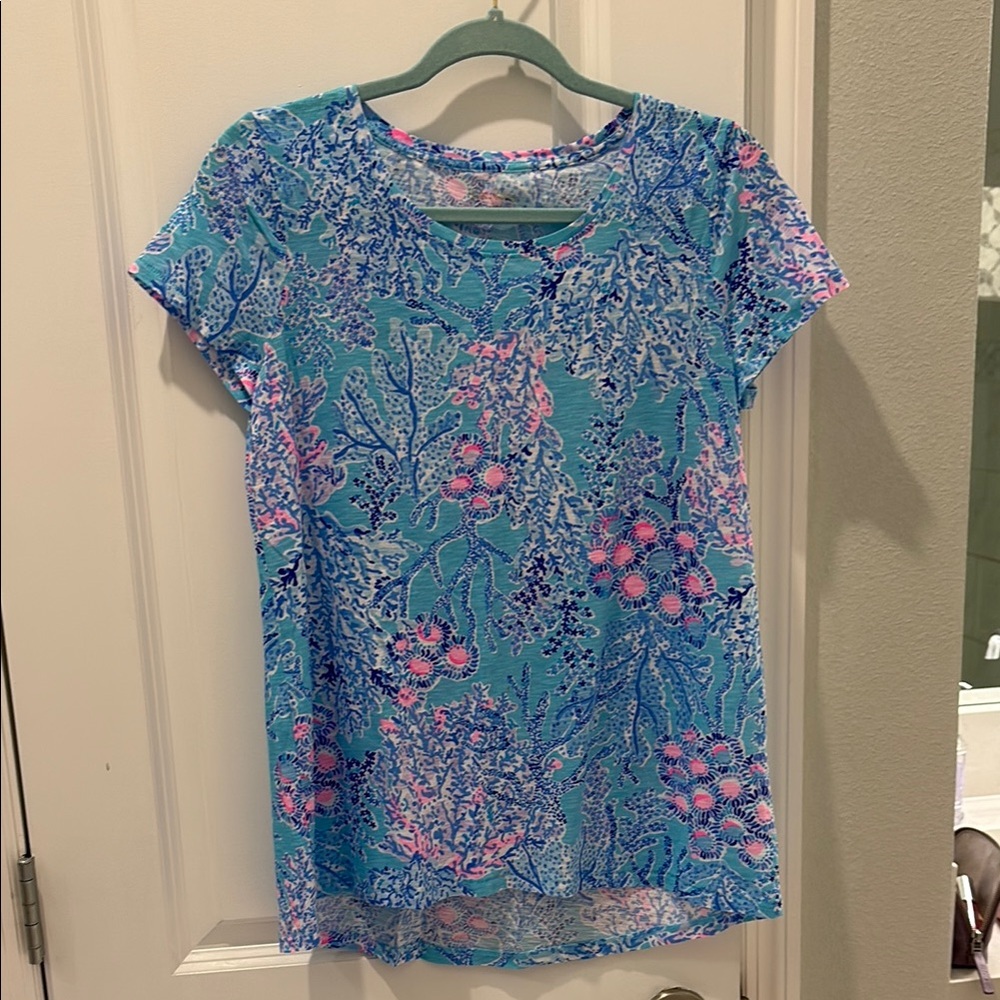 Lilly Pulitzer Blue Short Sleeve T-Shirt with Floral Design